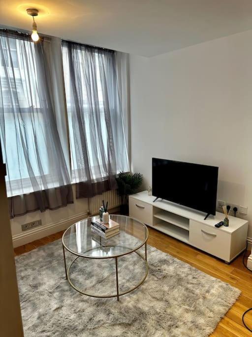 Amazing 2Bed2Bath Edgeware Apartment Londra Exterior foto